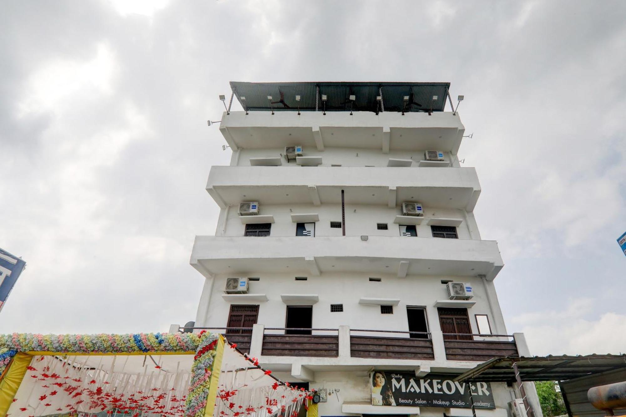 Hotel O The Vishnu Bettiah Екстериор снимка